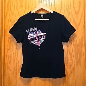 Def Leppard concert tshirt from the '00s. Women's medium.